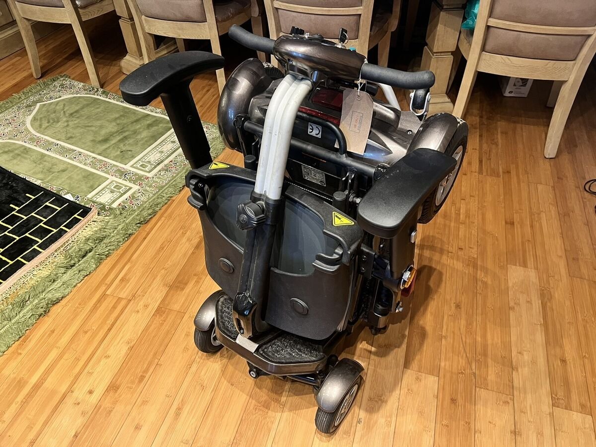 tga minimo plus 4 is a lightweight, folding mobility scooter tga minimo plus 4 is a lightweight, folding mobility scooter