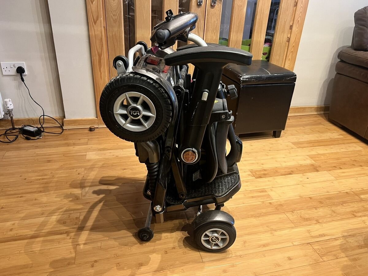 tga minimo plus 4 is a lightweight, folding mobility scooter tga minimo plus 4 is a lightweight, folding mobility scooter